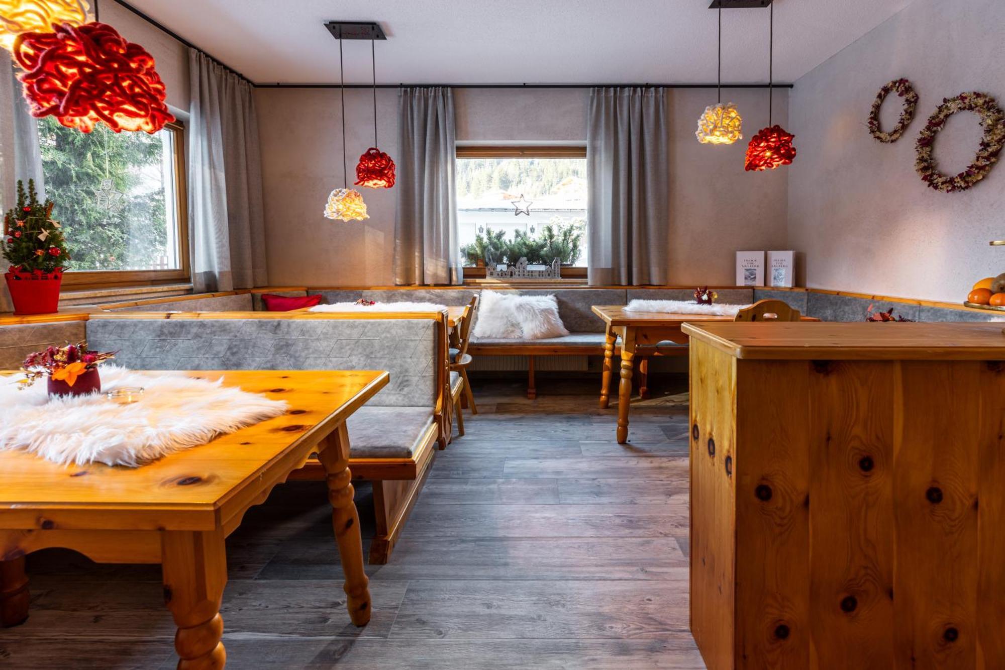 Quality Hosts Arlberg - Afoch Fei - Das Landhaus Σανκτ Αντόν αμ Άλμπεργκ Εξωτερικό φωτογραφία